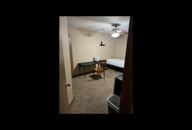 Roommate Wanted Main Photo