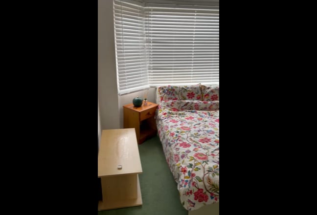 Large double room to let   £750  including bills Main Photo