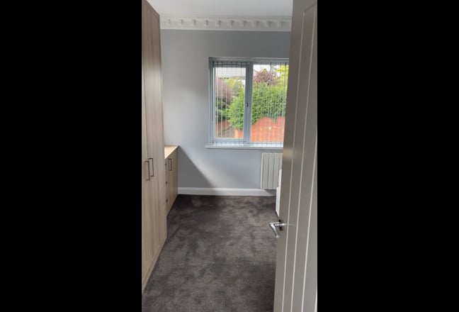 Large one bed fully furnished apartment. Main Photo