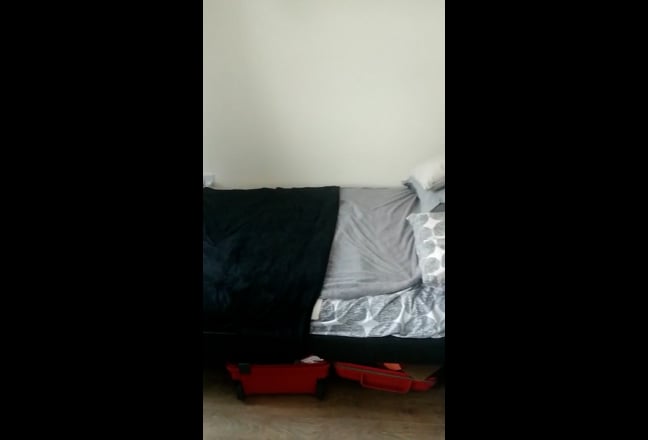 MD3 - Double  Ensuite Bedroom Main Photo