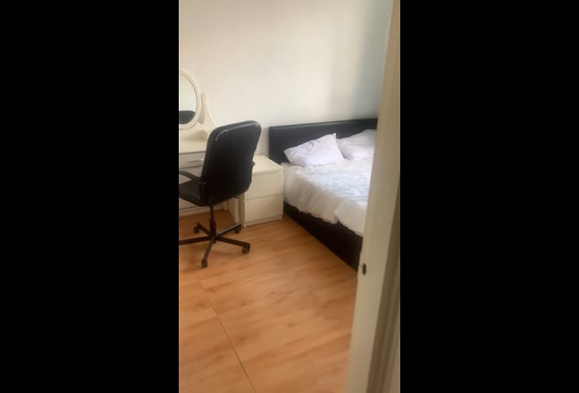 M/ Abbey Wood/woolwich double bed now Main Photo