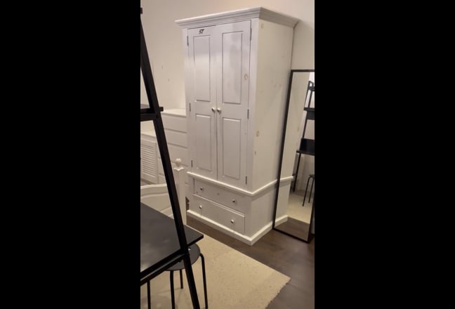 Double Room En-suite Furnished with Bills Included Main Photo