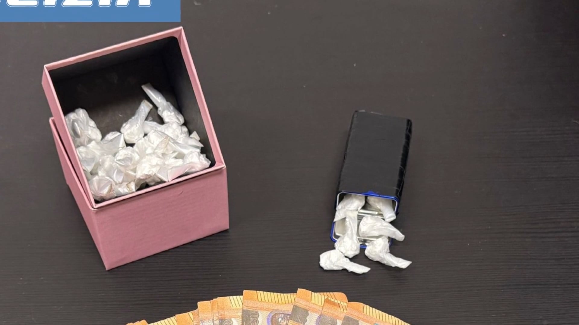 Avevano cocaina in casa e nell’auto, arrestati marito e moglie