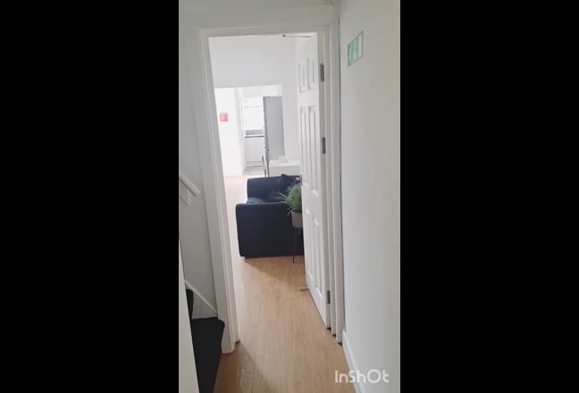 Large Double Ensuite Room Available!! 💯🔥🏡😍 Main Photo