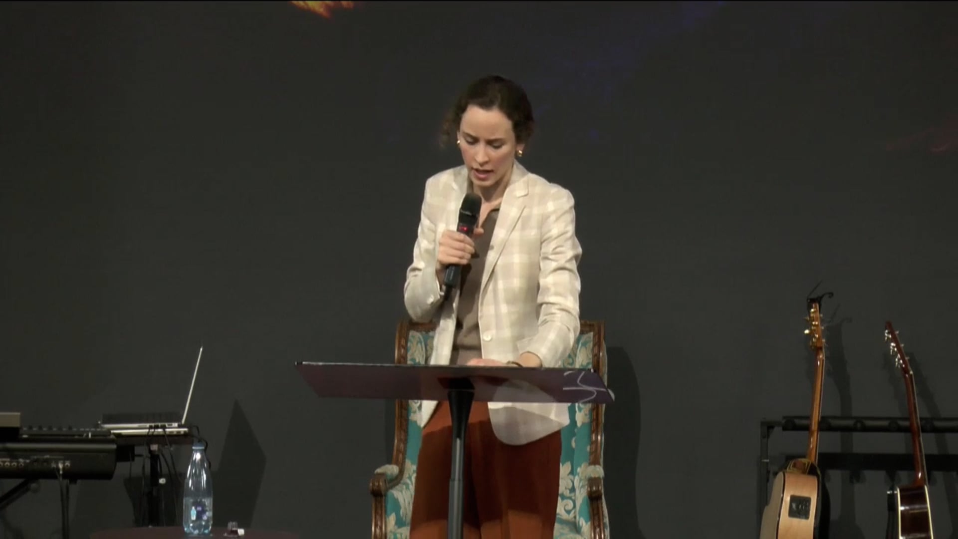 How to cross thresholds | Madison Ruehlemann | AM Sunday 27 July 2025