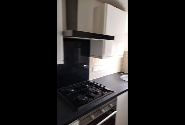  Unfurnished 1 Bed Flat High Spec New Refurb  £625 Main Photo