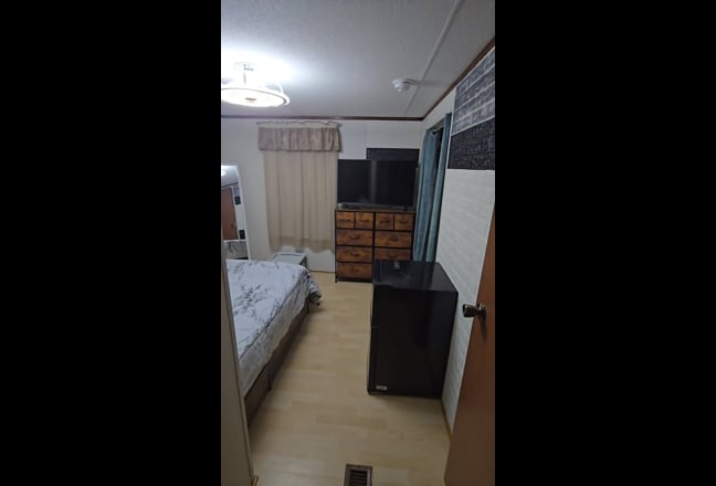 Room available  Main Photo