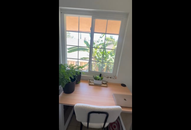 Private Room for Rent - 950$- Female preferred Main Photo
