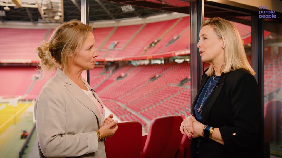 Video afspelen "Testimonial video | Brandpit / The Purple People - Casevideo: Ajax (2022)"