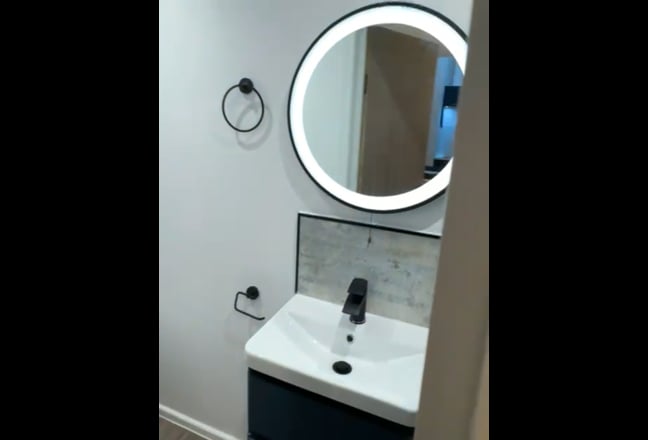  Refurbished Studio Flat - two weeks rent free! Main Photo