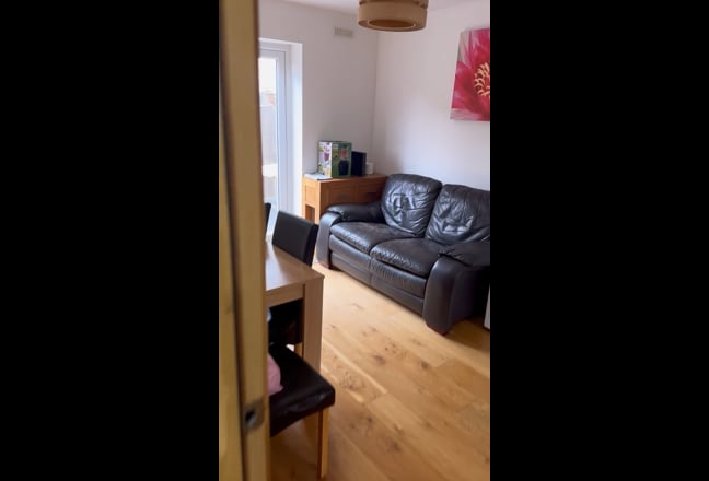 En-suite double Room, near Mill Road, hospital Main Photo