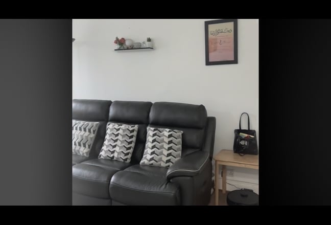 Cosy flat suitable for professional for short term Main Photo