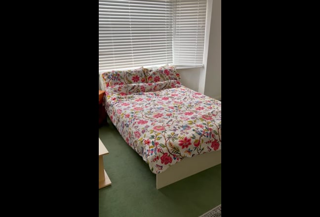 Large furnished double room for rent including bil Main Photo