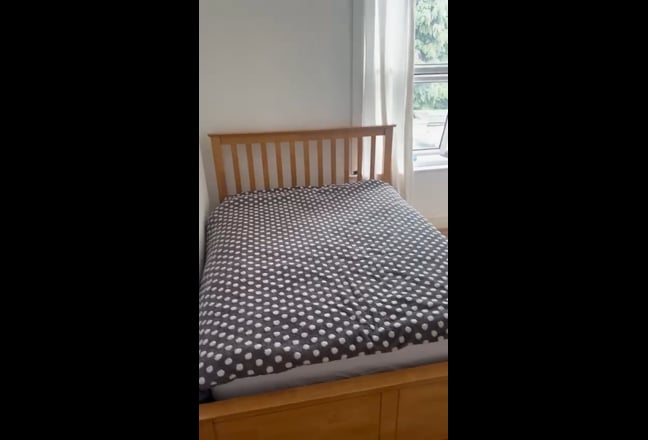 Photo 1: undefined
