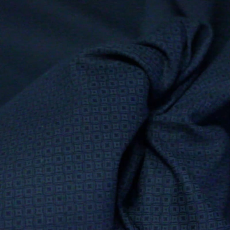 Vidéo: Satin mat coton & élasthanne - Damier gris fond bleu