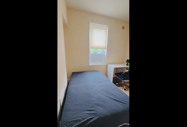 5 Bedroom House to Let on Daisy Bank Road  Main Photo