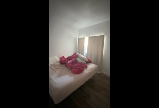 Room with private bathroom Main Photo