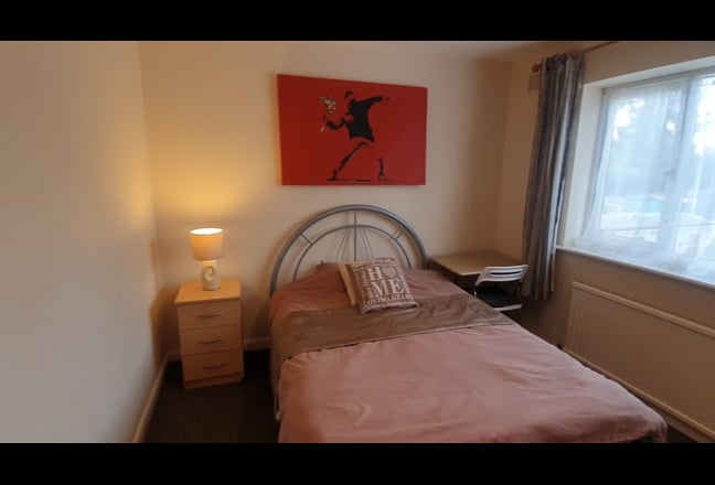 😊Beautiful Rooms in Peaceful Location, NN5😊 Main Photo