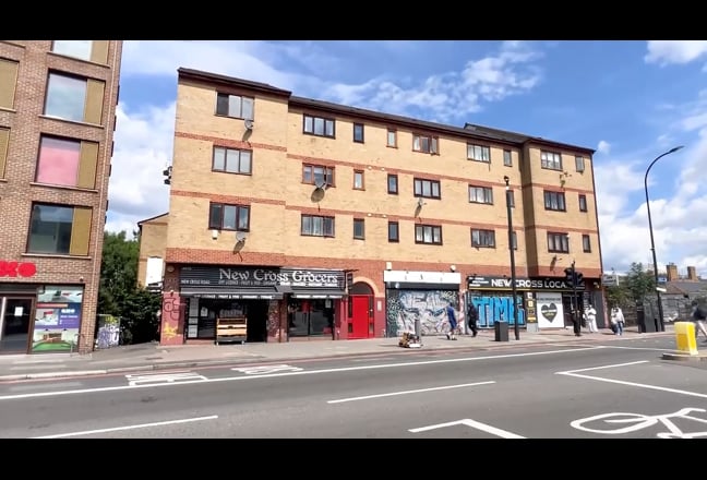 Bright & Elegant 3-Bed in Prime New Cross Main Photo