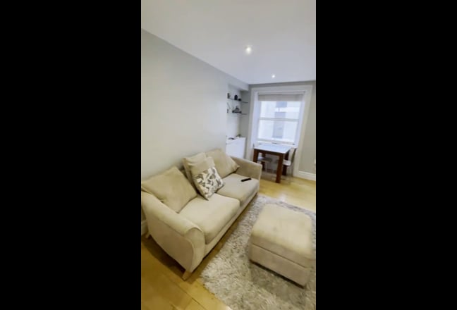Refurbished 1-Bed Flat in prime location Main Photo
