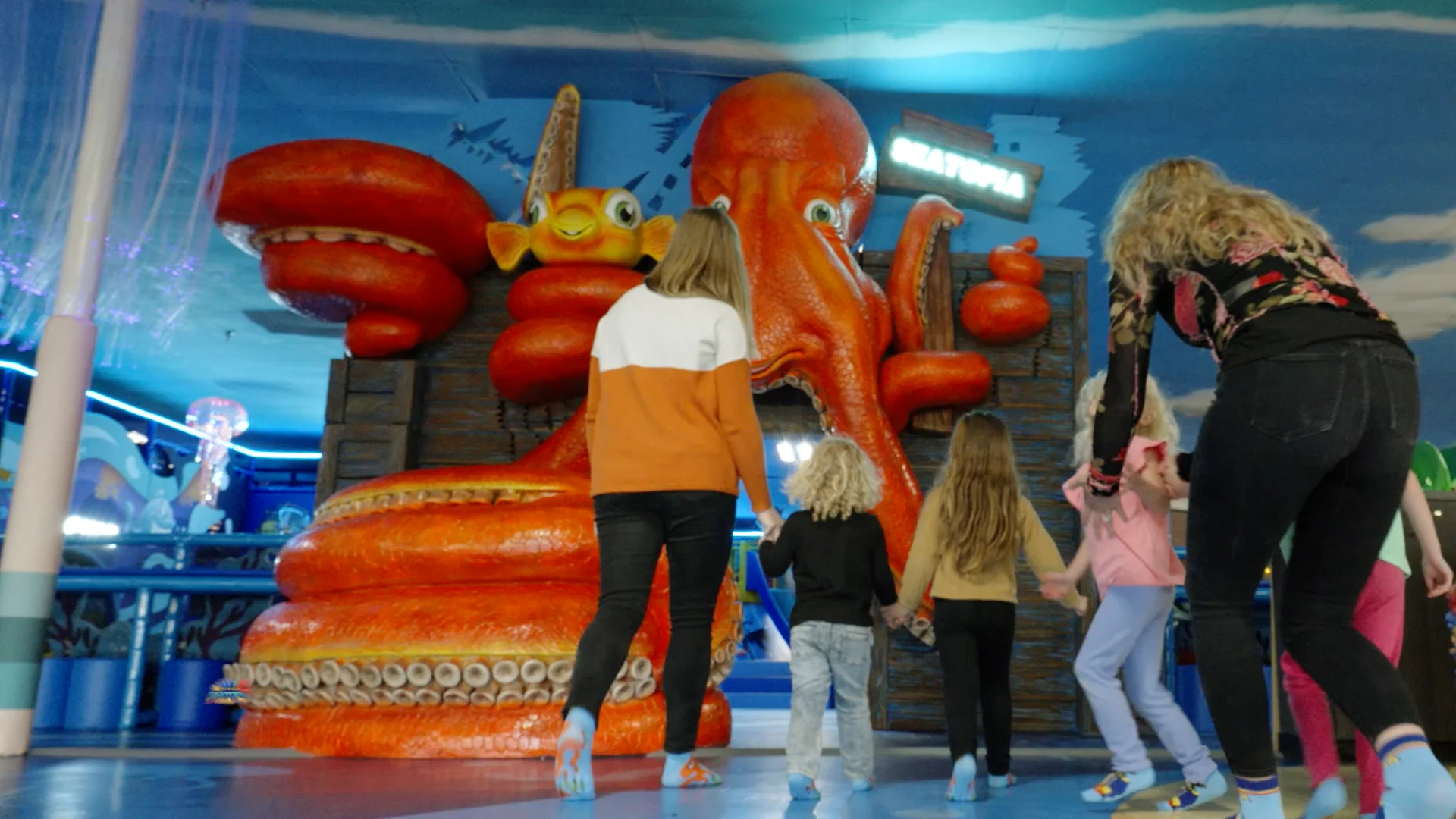 キッズ・ファミリー see Seatopia - Lost Worlds