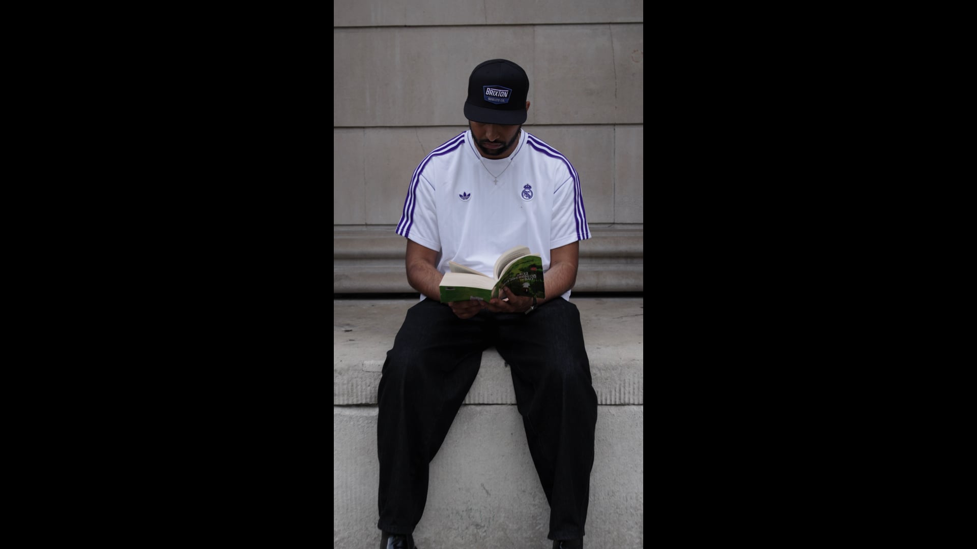 Curiosity Marketing Ad