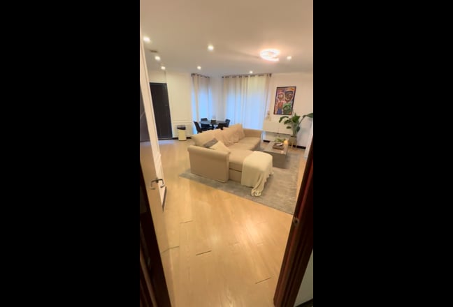 Double Ensuite - 10 mins walk from East Croydon  Main Photo