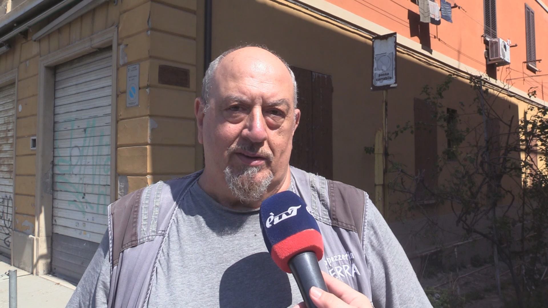 Cantieri tram in Santa Viola, i commercianti: “Qui non si vede più nessuno a lavorare”