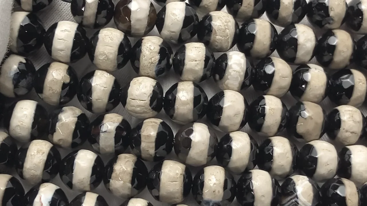 ライン入りブラックアゲート ラウンドカット8mm ｜天然石ビーズの卸