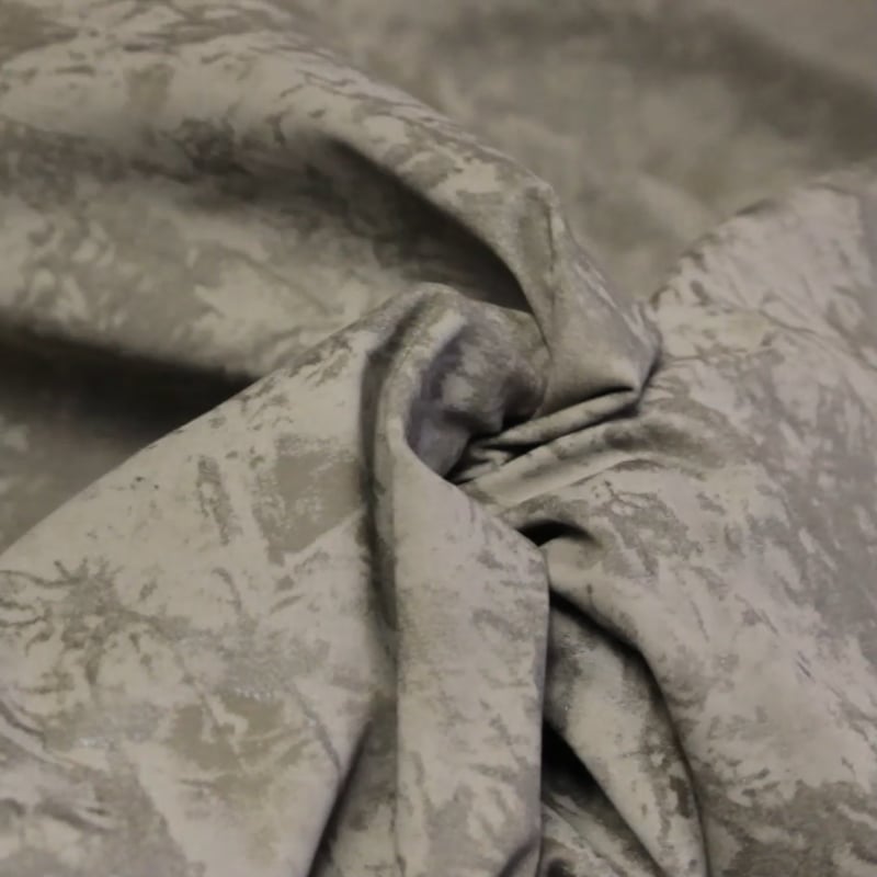Vidéo: Gabardine coton & élasthanne - Motif abstrait brillant sur fond taupe