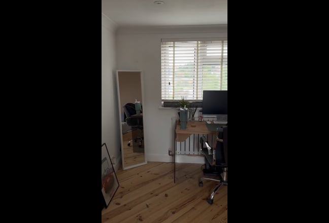 Loft Room Available – Ideal for Professional Femal Main Photo