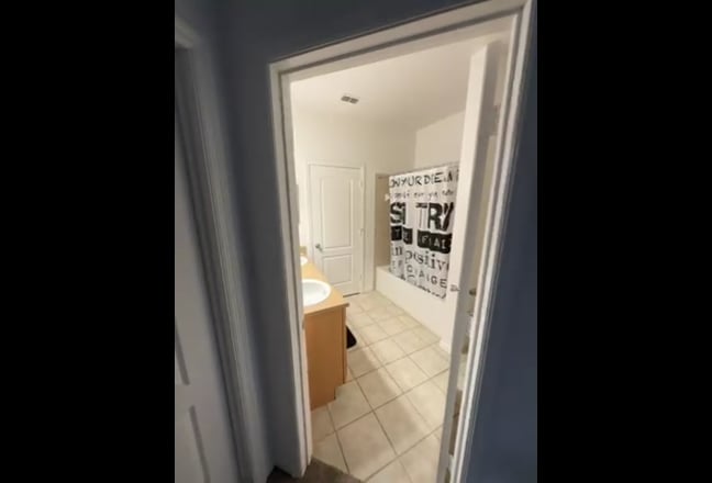 Room for rent Main Photo