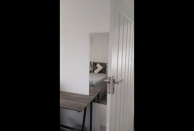Video 1: Kitchen