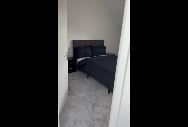 Video 1: Bedroom 1:Downstairs Bedroom