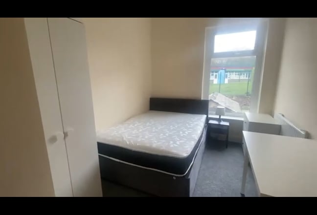 Available - Stylish En-Suite Bedrooms In Oldham Main Photo