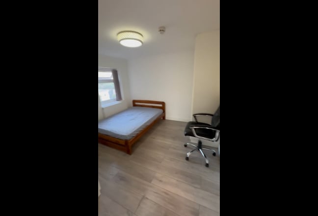 En-suite double room with extra facilities  Main Photo