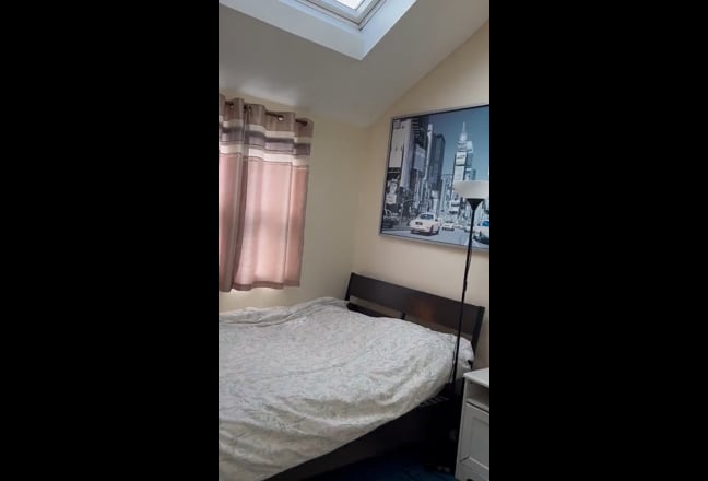 Spacious Double Room. 5 minutes to Dollis Hill Sta Main Photo