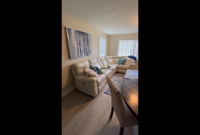 185 Weekly Rental Main Photo