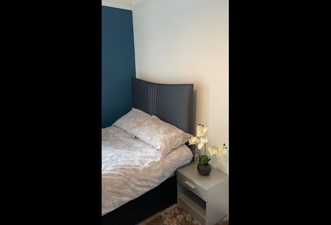 Furnished Double room with use of own bathroom  Main Photo