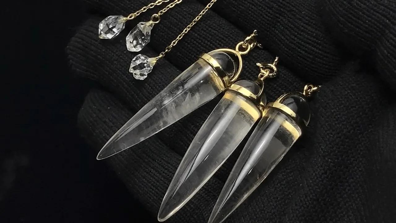 天然石 花の立体オブジェ 金色フレーム 約56cm x 約47cm ブラジル産クリスタル ペンデュラム チェーン付き ゴールド