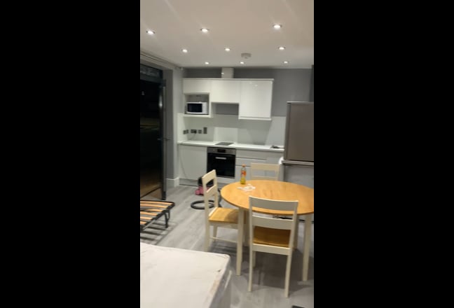 Luxury Studio  Ground Floor Flat Main Photo