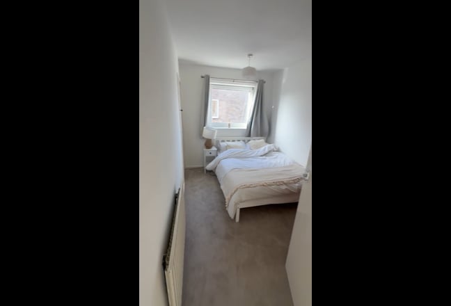 3 bedrooms available  Main Photo