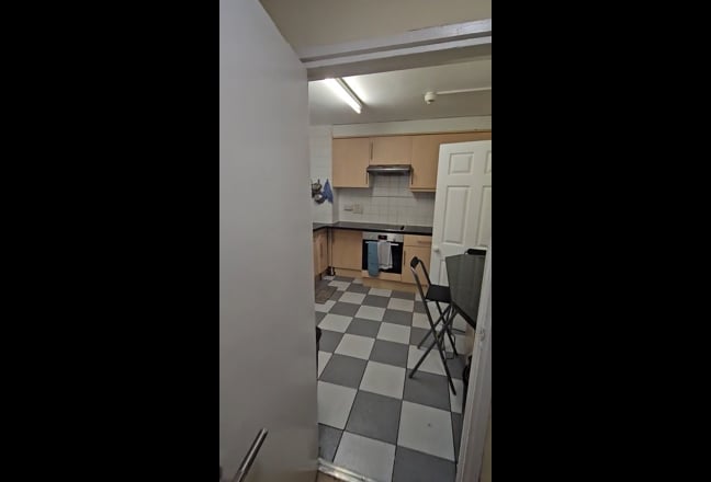 🎖Spacious Room with Private Patio Camden Town🎖 Main Photo