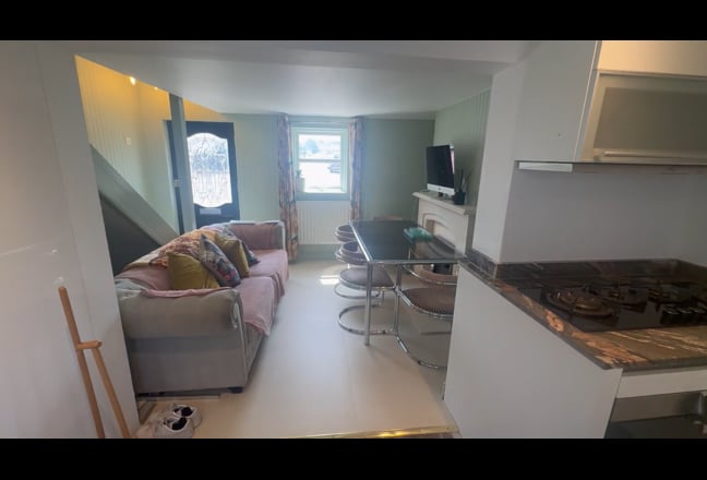 Video 1: Single bedroom