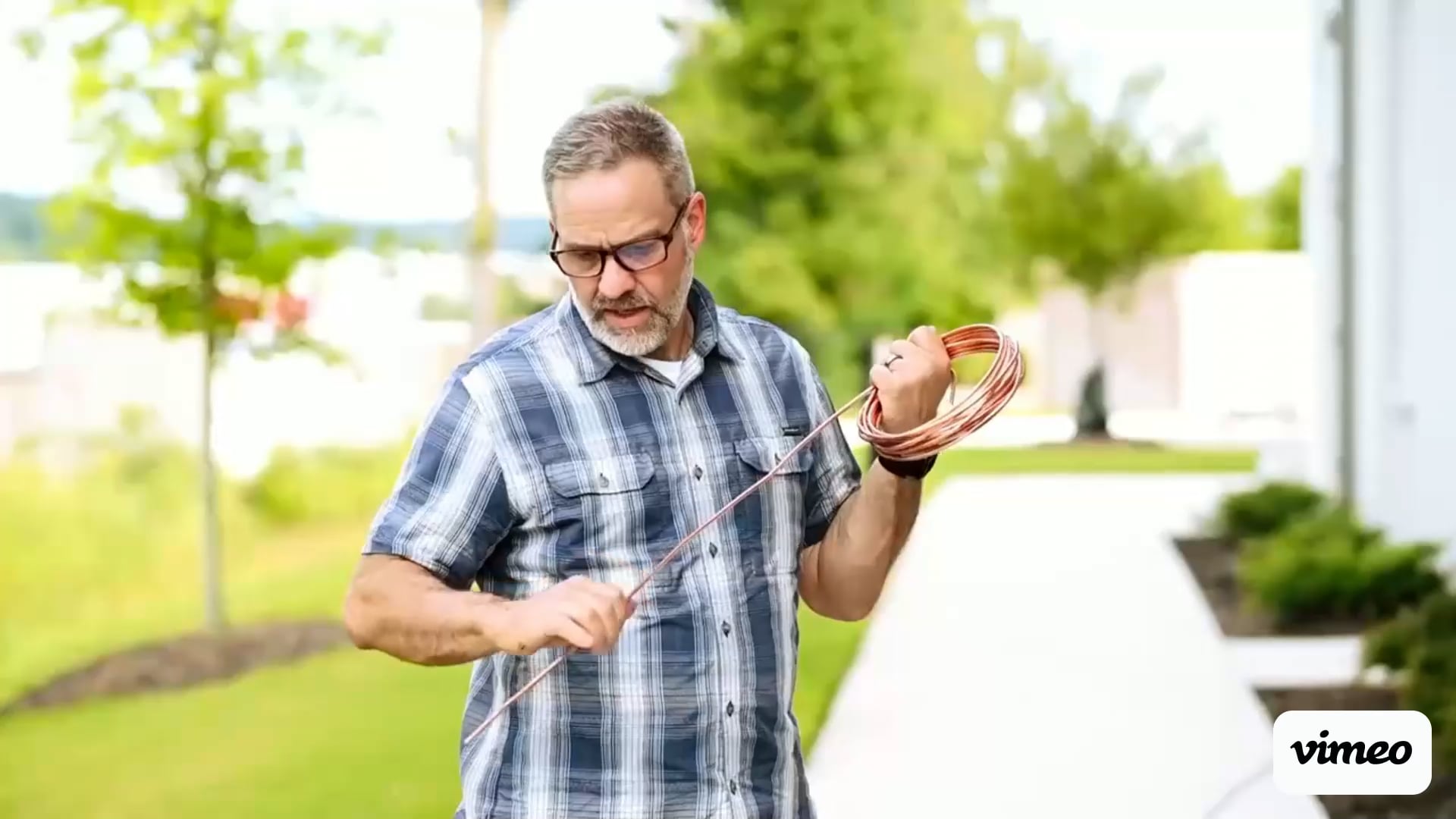 https://i.vimeocdn.com/video/2044888334-b87d4a50c0ec0650a9088888e61ff3e852b46f11e51ad735f338f8aab726a265-d