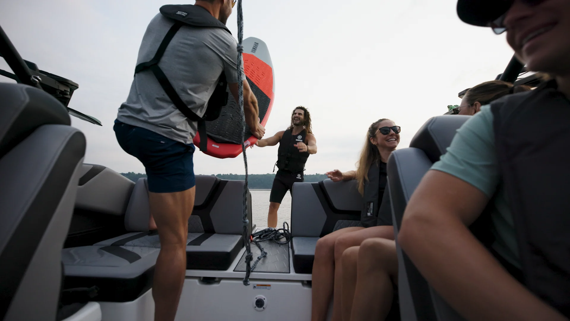 255XD Wake Series Boats | Yamaha Boats