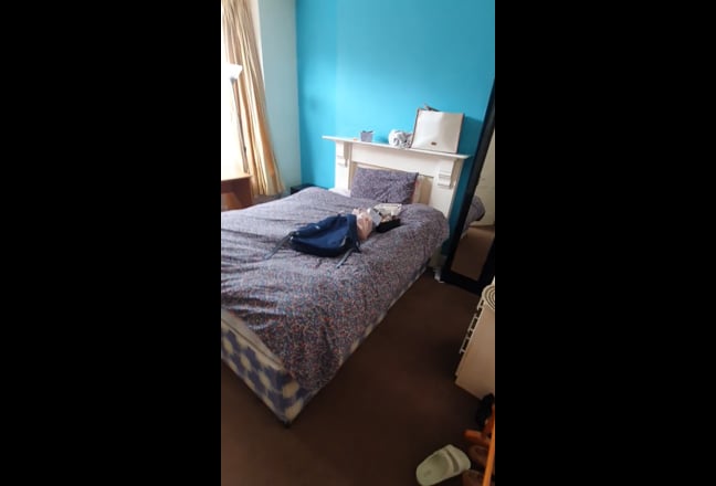 Female Student House Share - Lenton Main Photo