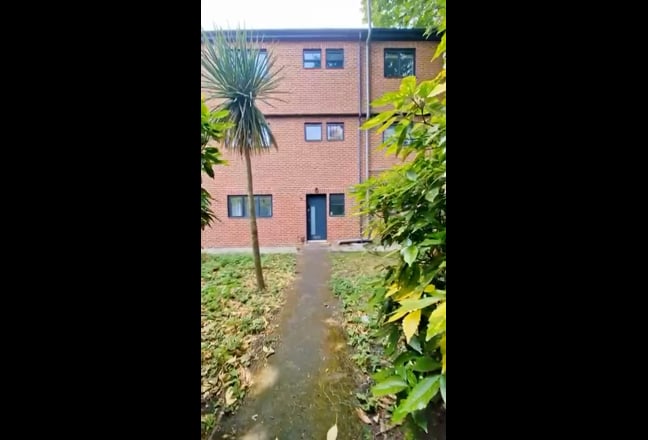 Fabulously located large double bedroom Wandsworth Main Photo