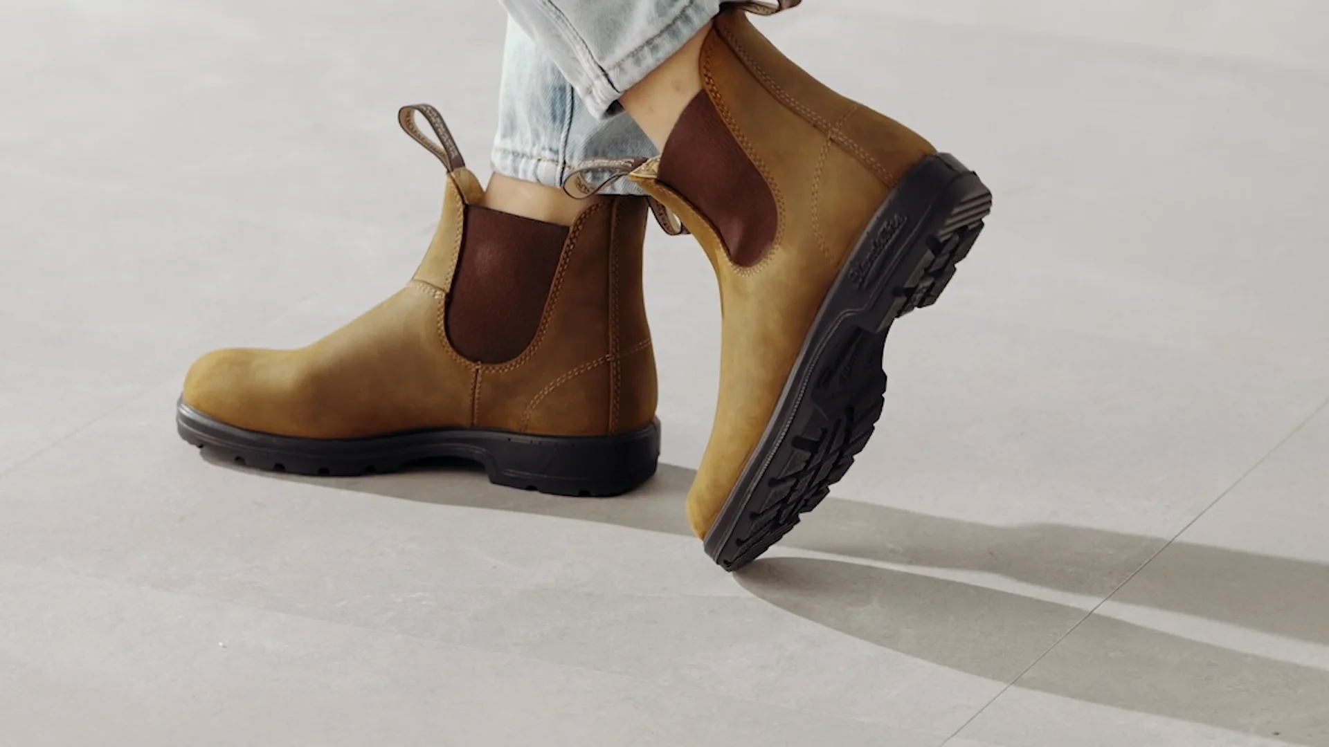 ブランドストーン 561 Crazy Horse UK9 Amazon.com | Blundstone Unisex BL561 Crazy Horse 11 M US