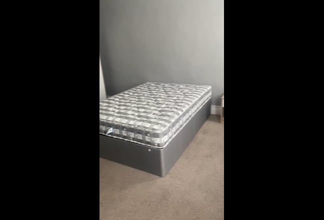 Spacious Double Room  in Salford! September 1st Main Photo